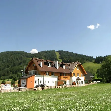 In Sankt Margarethen Near Area, Cleaning Included Apartment *